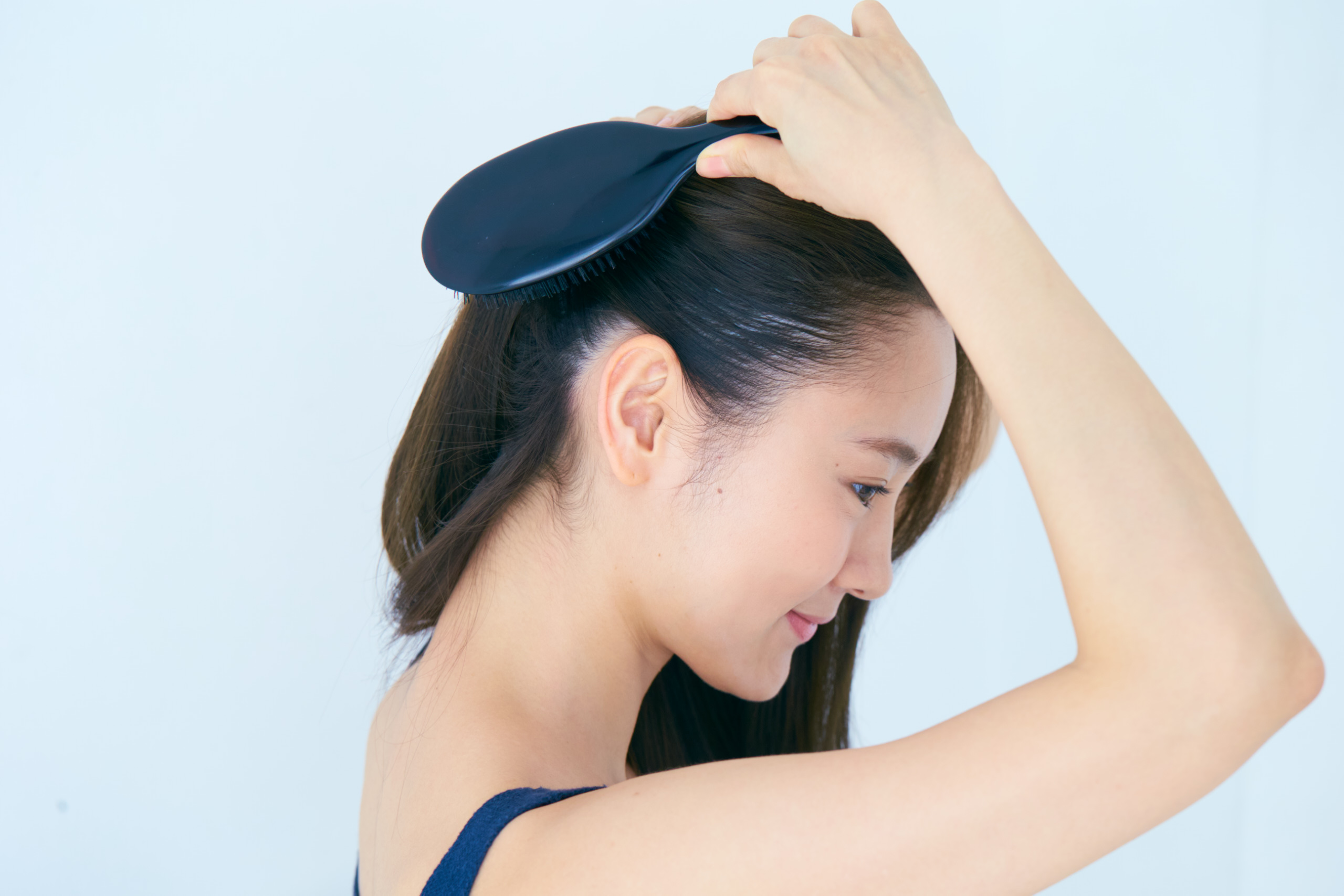 ブラッシングで小顔になれるってホント 大島椿ヘアケアシリーズ